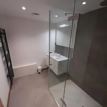 Claudia By Brennus 샬레 *