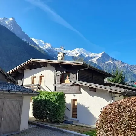 Claudia By Brennus Chalé