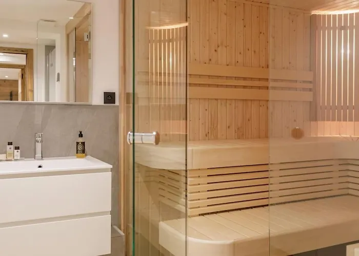 Claudia By Brennus Chamonix