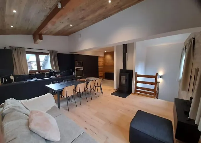 Claudia By Brennus Chalé